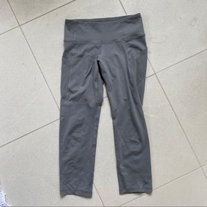 Old Navy Active gray crop legging